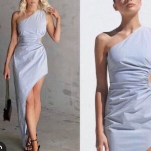 bobbles and lace hole package dress in Ice size Small NWT